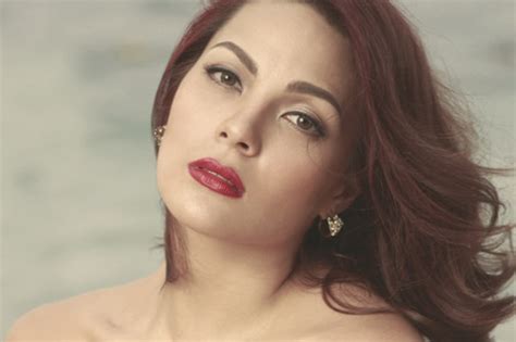 KC Concepcion hubo’t hubad sa dagat .